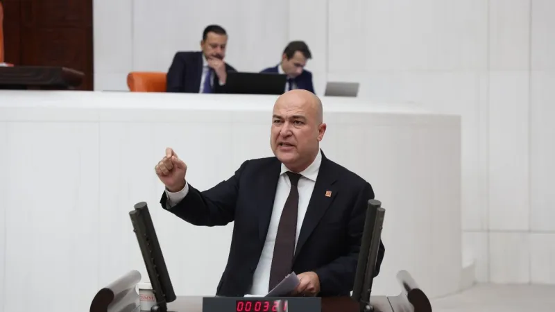 Sahte belgeyle ev aldılar, vatandaş oldular: CHP'li Bakan, Meclis gündemine taşıdı!