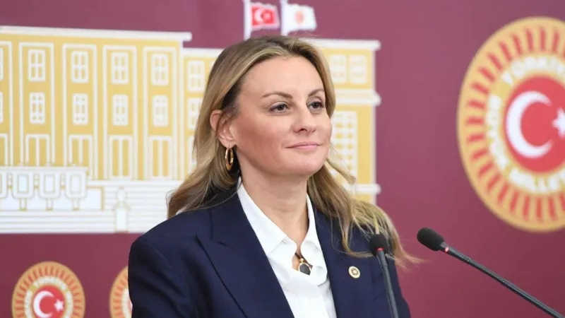Şok Transfer! Seda Kaya Ösen CHP'ye Katıldı: İzmir Sallandı!