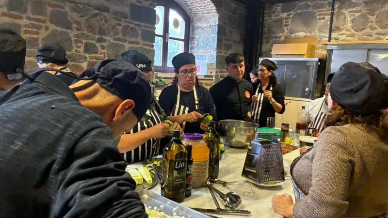 Şef Rıfat Yurttaş'tan İşitme Engellilere Ege Mutfağı Şöleni!