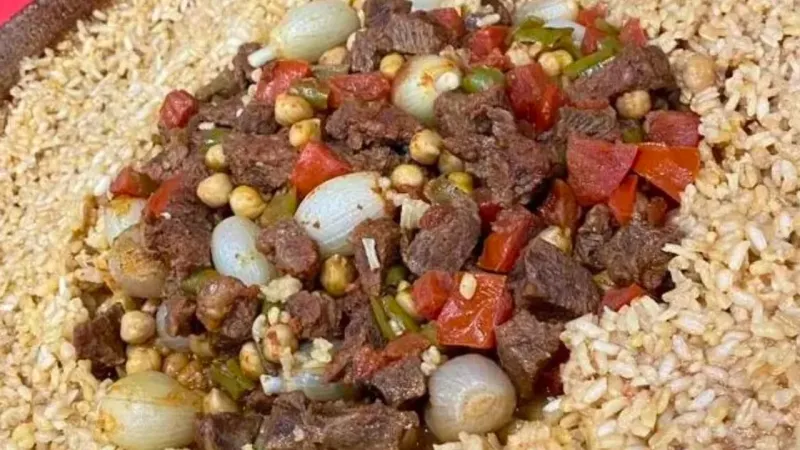 Seferihisar'ın Gizli Lezzeti: Lok Lok Pilavı Tarifi!