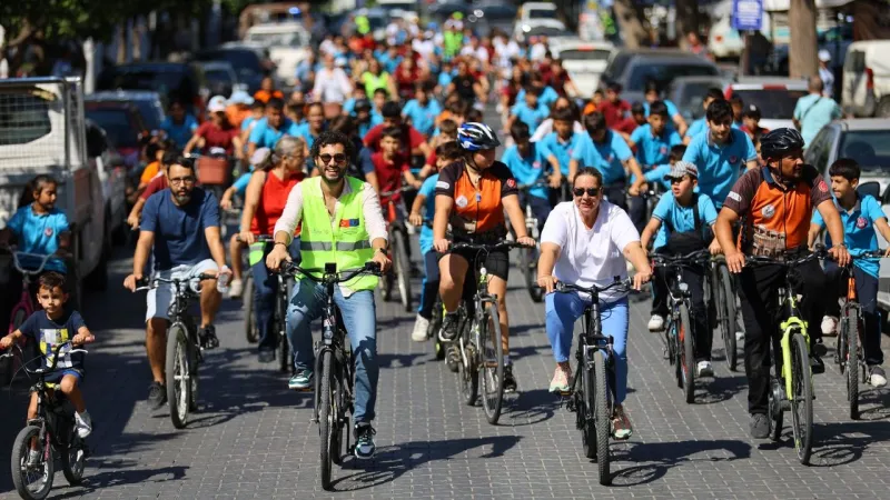 Selçuk'ta Minik Pedal Kahramanları! Okula Bisikletle Gittiler!