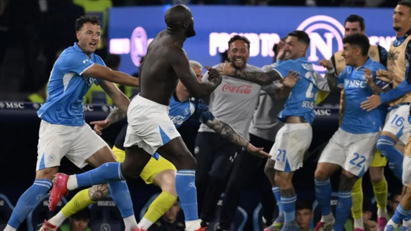 Serie A'da şampiyon Napoli!