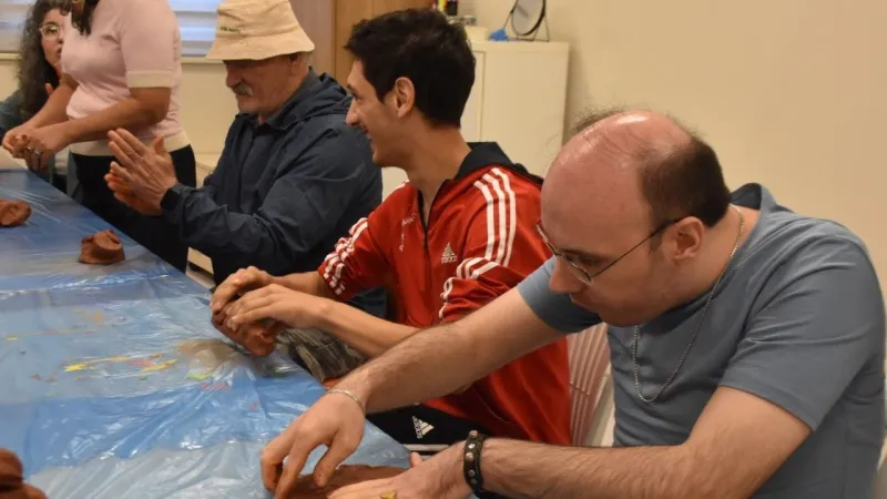 Singapur’dan İzmir’e Uzanan Sanatla Terapi Köprüsü