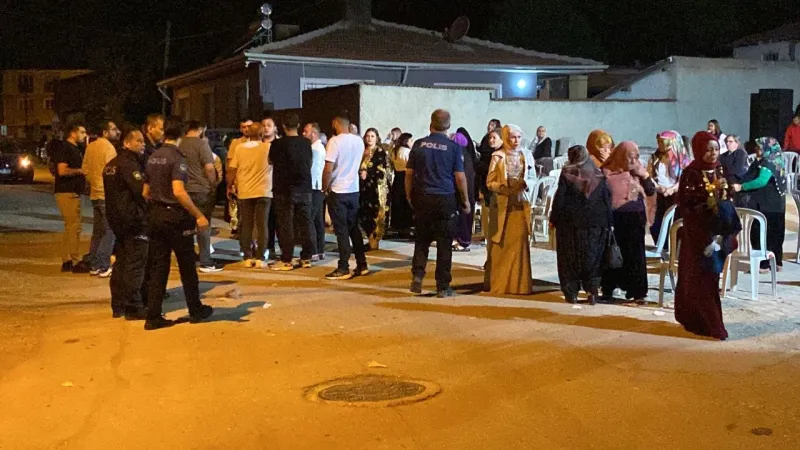 Sokak düğünü faciası: Bir kadın yorgun mermiyle yaralandı