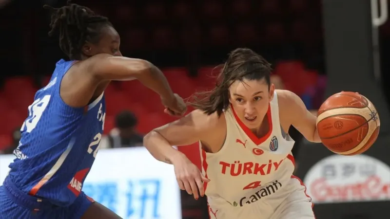 Son topta yıkıldık! Kadın Milliler ilk maçına mağlubiyetle başladı