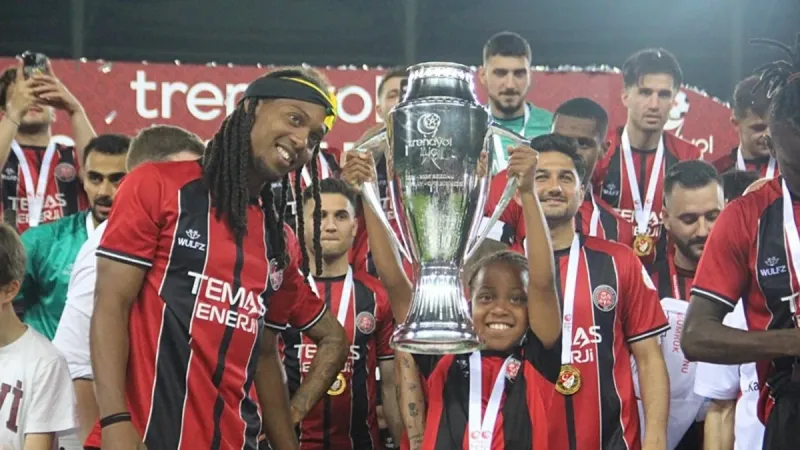 Süper Lig'de gelecek sezon mücadele edecek 18 takım kesinleşti