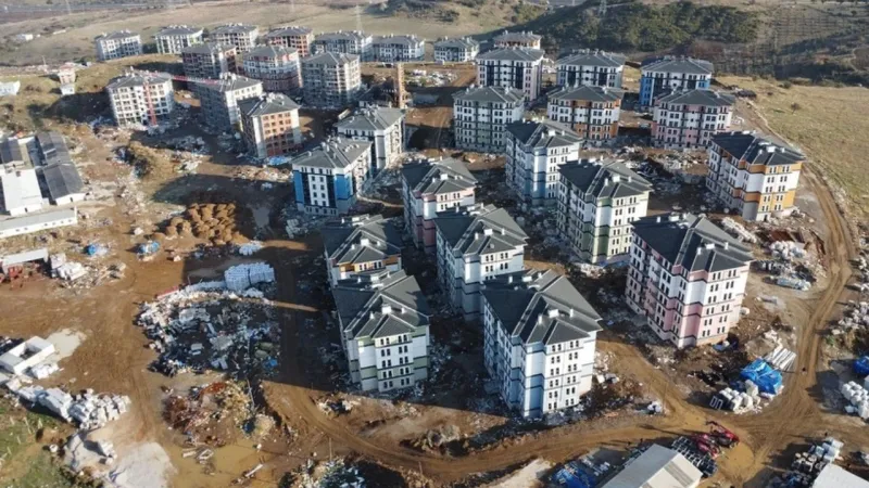 TOKİ Aliağa'da Fahiş Fiyat Şoku! Mağdurlar İsyan Ediyor