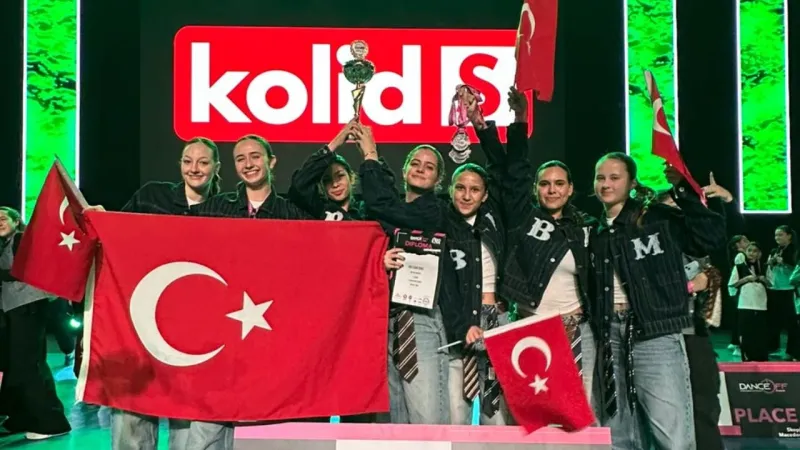 İzmir'den Tarihi Başarı! Makedonya'da 13 Madalya Coşkusu