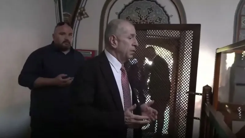 Özdağ Cezaevinden Çıktı! Şükür Namazı ve İlk Açıklama