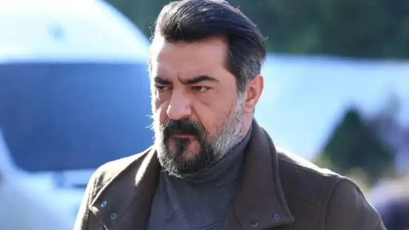 Ünlü oyuncu trafik kazası geçirdi