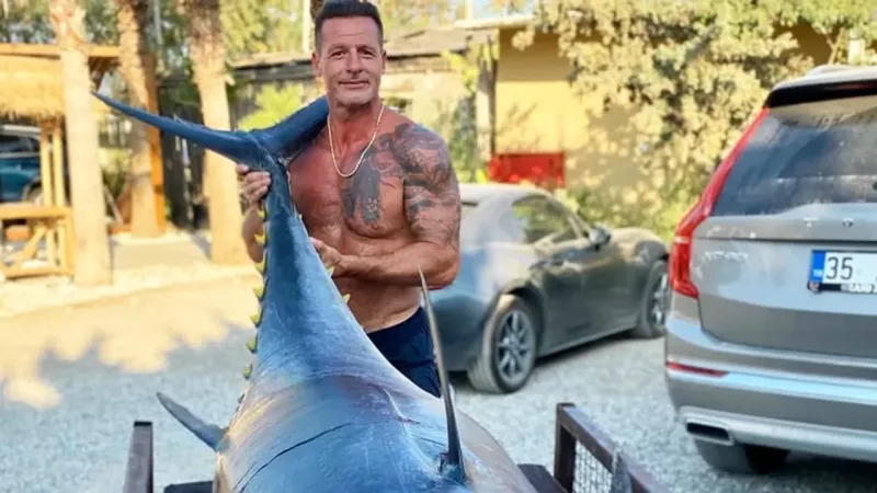 Ünlü oyuncudan Çeşme’de dev av!