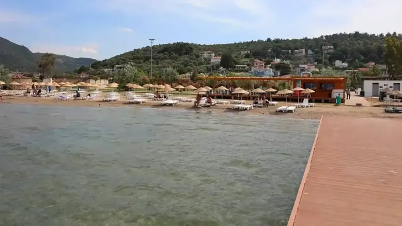 Urla'da Deniz Keyfi: Belediye Kafesiyle Hem Ucuz Hem Keyifli!