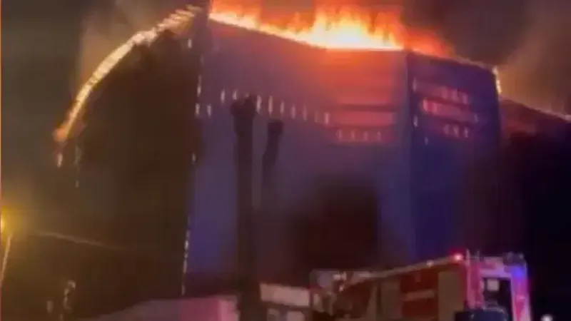 Üsküdar Kısıklı'da restorasyon yapılan köşkte yangın