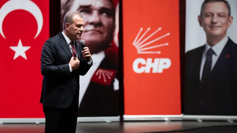 Vahap Seçer mersin Kongresi’nde konuştu: CHP Türkiye’nin kilit noktasında