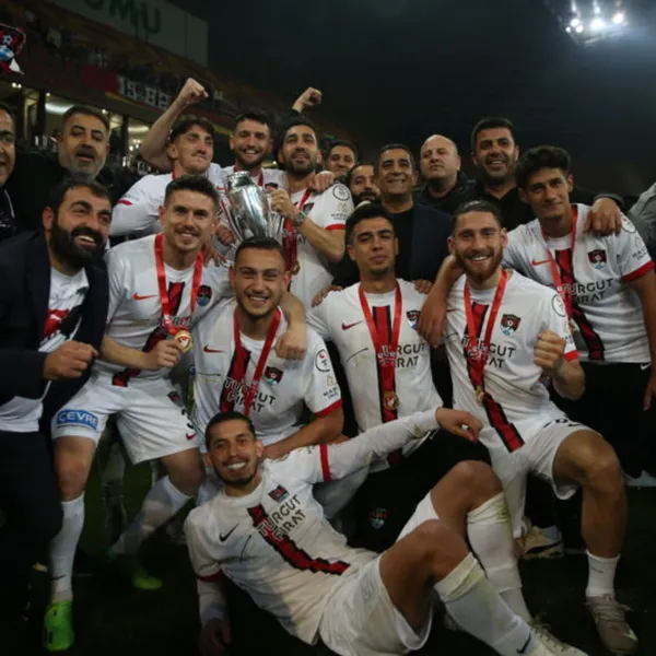 Van Spor şampiyonluğu kutluyor!