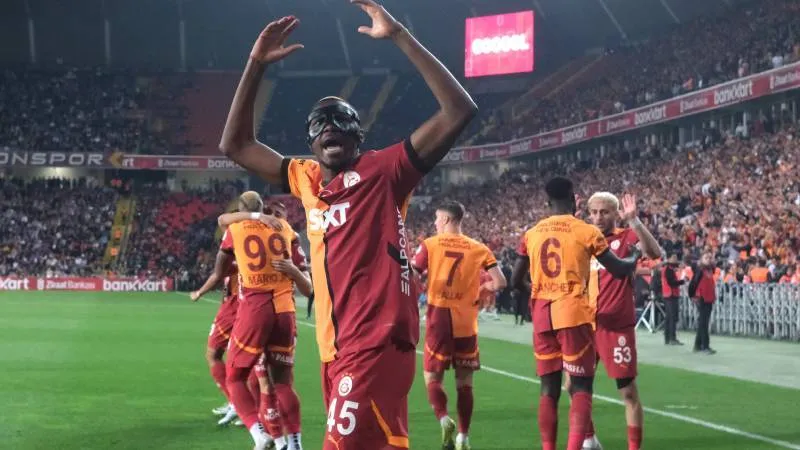Victor Osimhen, attığı gollerle şampiyonluğun başrolü oldu